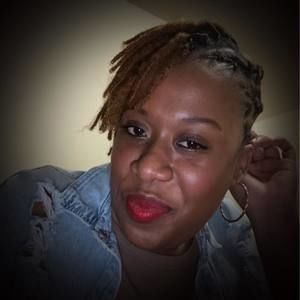 Meet your Posher, Tia